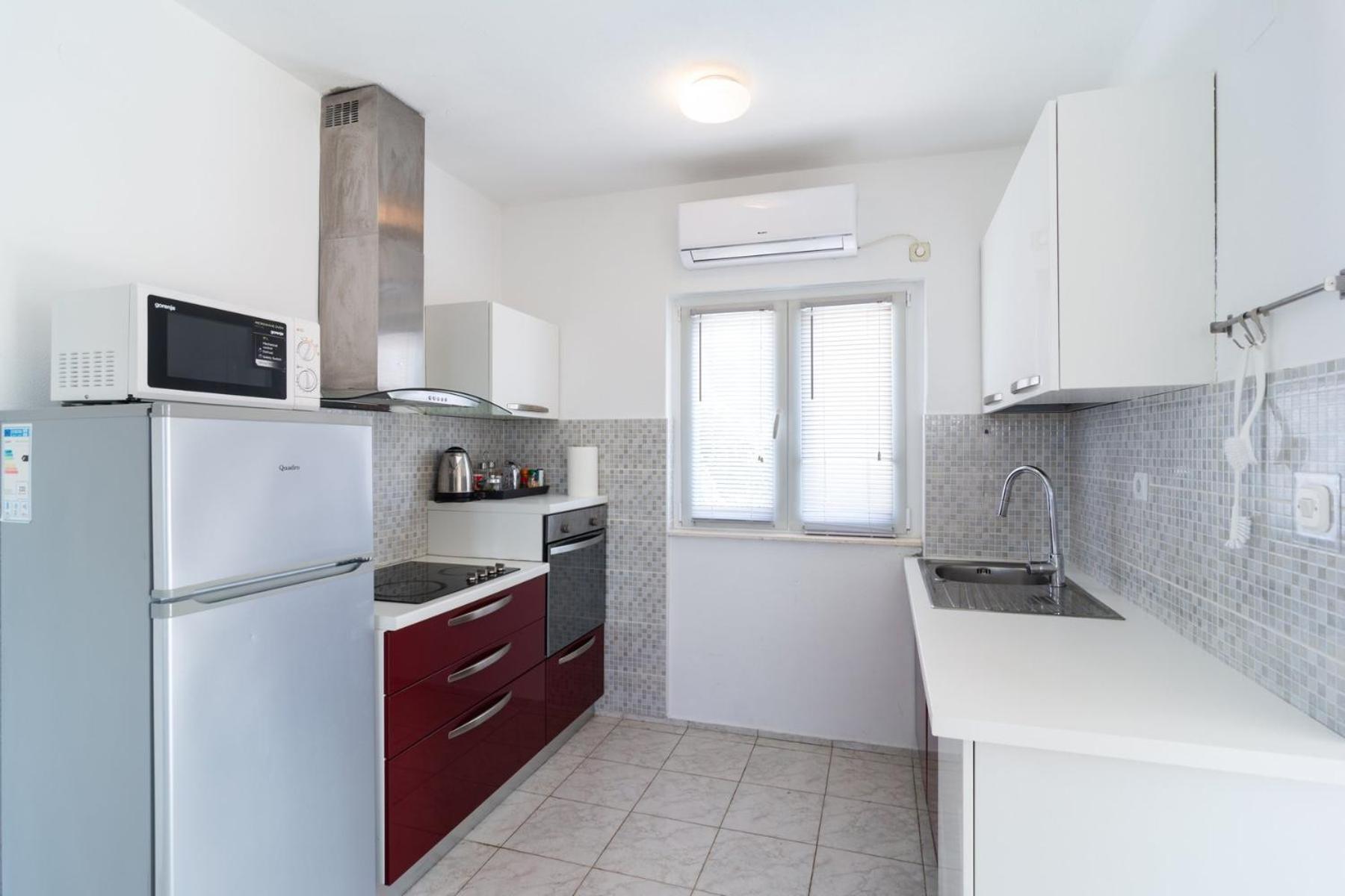 Sea-Views Brazza Apartments With Private Pool Milna  Exterior foto
